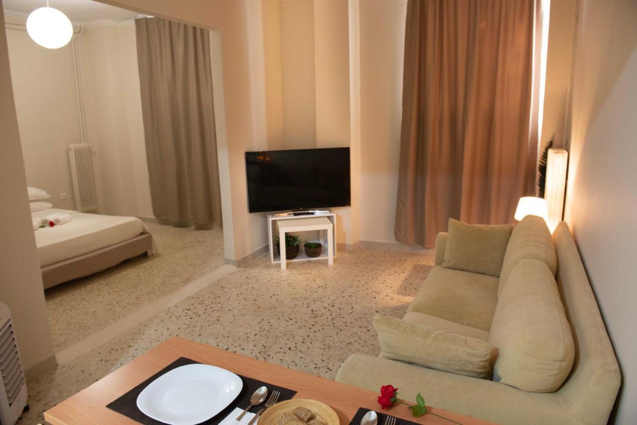 Filopappou Decent Apartment Atenas Exterior foto