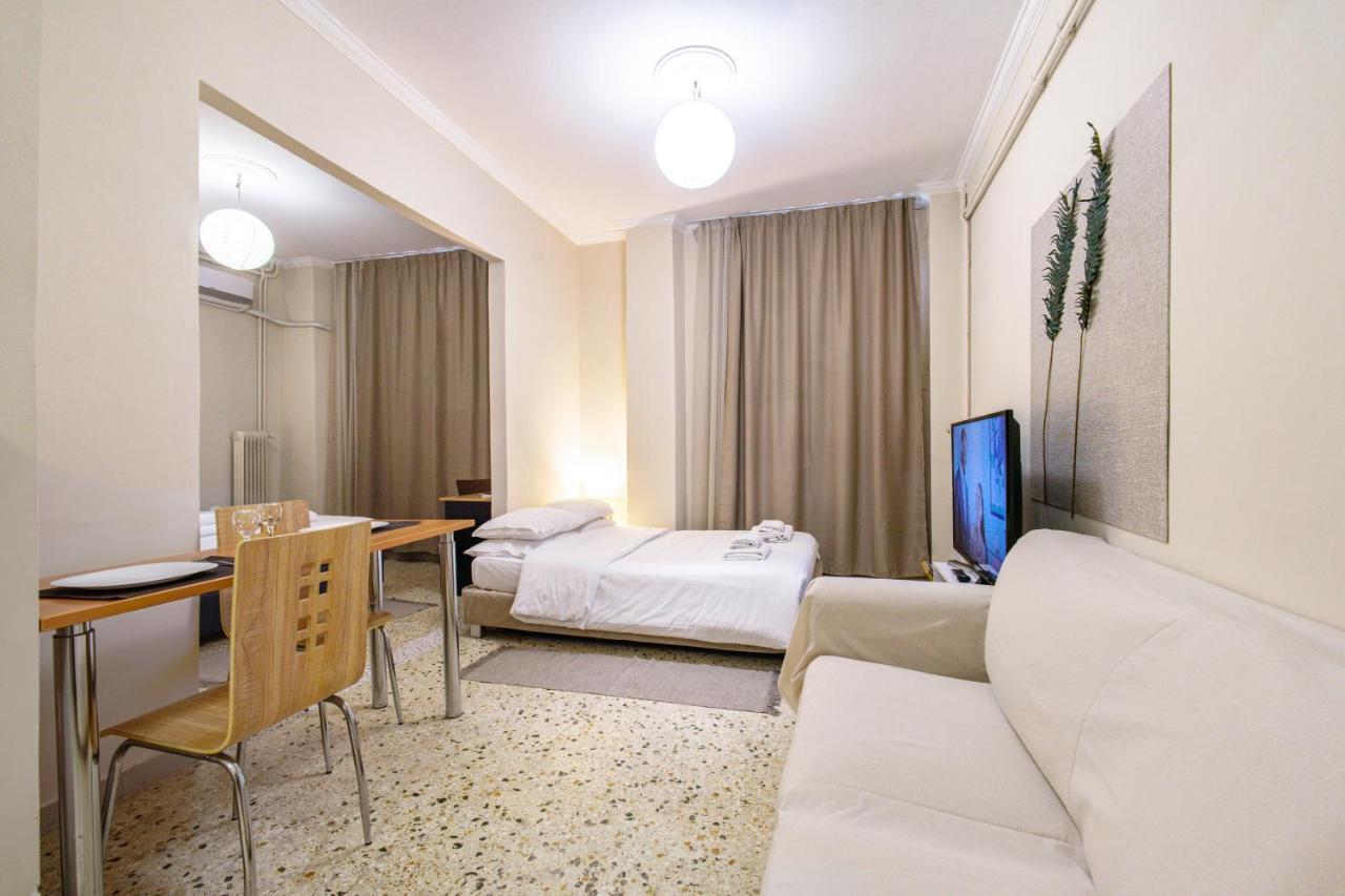 Filopappou Decent Apartment Atenas Exterior foto