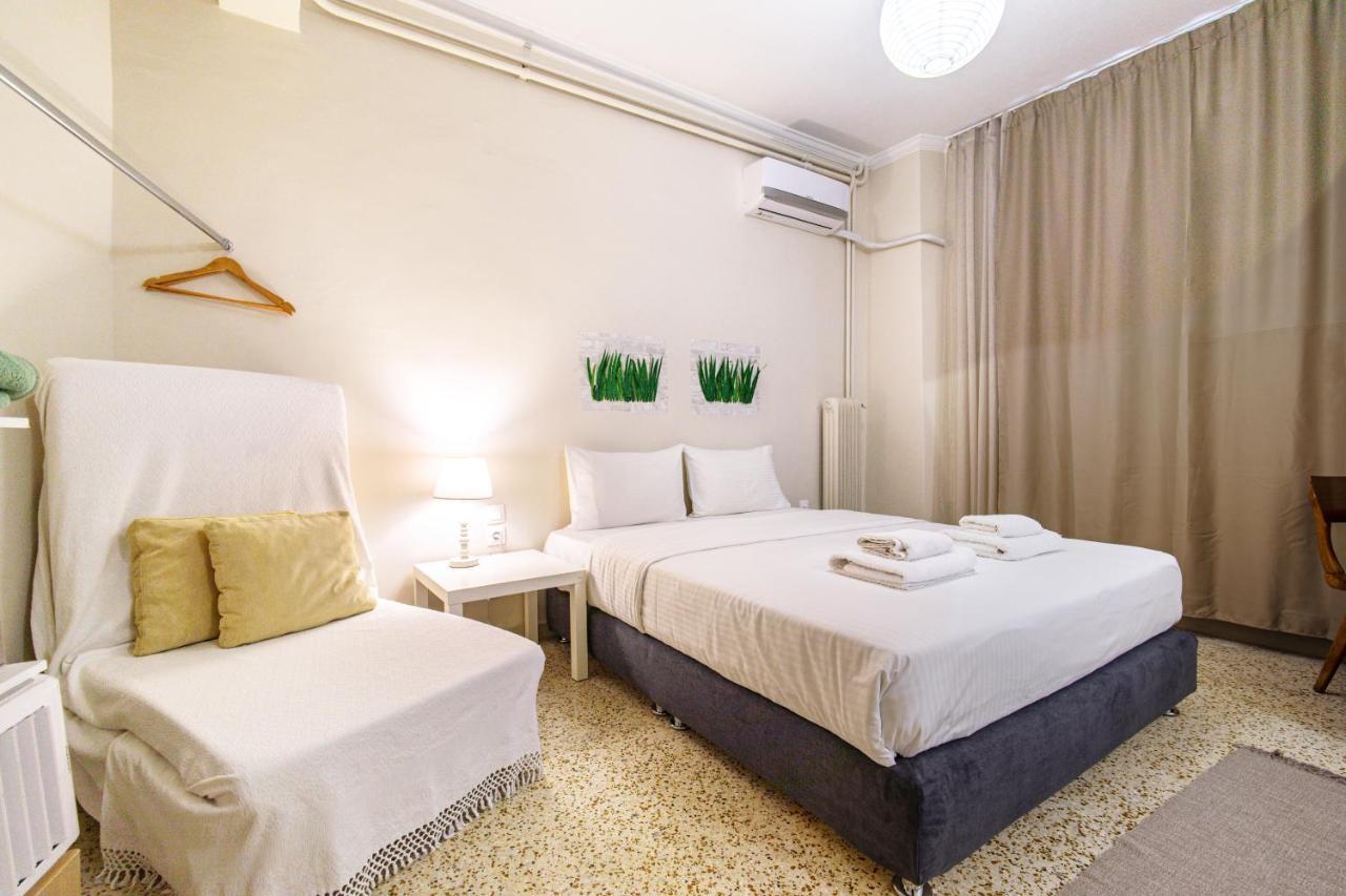 Filopappou Decent Apartment Atenas Exterior foto